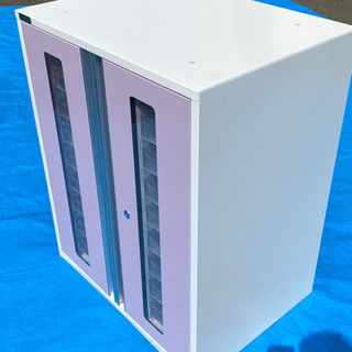 クリアキャビネット(鍵付) 4列9段 1台 扉付き！