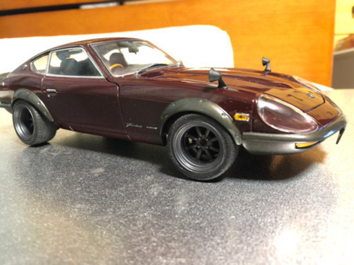 売れました。絶版 KYOSHO 1／18 240Z |