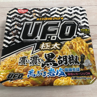【ネット決済・配送可】日清焼そば UFO 極太 濃い濃い黒胡椒 ...