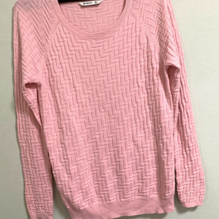 ピンクのロングTシャツ／Stradivarius