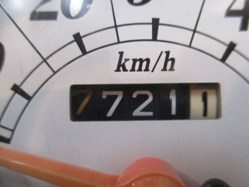 スズキ　レッツ-4　エンジン機関良好　セル1発始動いたします！調子いいです！白色 スズキ レッツ-4 エンジン機関良好 セル1発始動いたします！調子良い