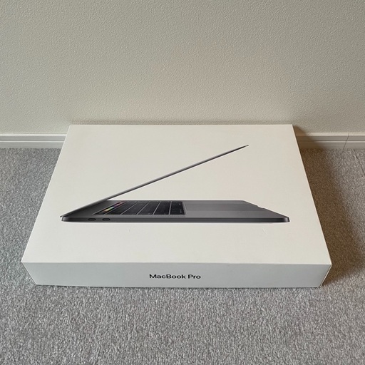 【明日まで】MacBook Pro 15インチ Mid2018 スペースグレー