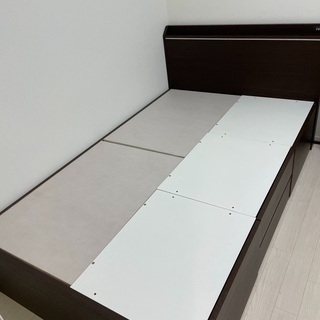 ニトリ　セミダブル収納付きベッド