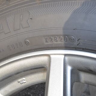 15インチアルミホイールとスタッドレスタイヤの中古品4本セット