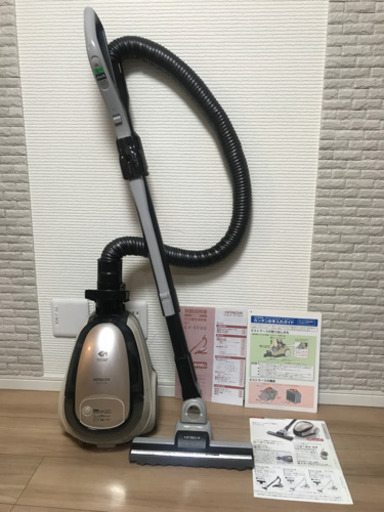 2013年製　日立　サイクロン掃除機　説明書付き　※紙パック必要なし