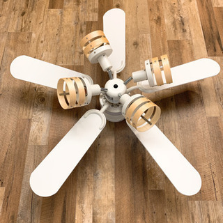 新品・未使用】LOWYAシーリングファンライト ホワイト 照明 4灯5枚羽