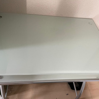 【ネット決済】【最終値下げ】【大至急】パソコン台 ガラス製 テーブル