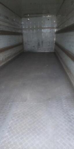 床にダメージあり】大容量 保冷コンテナ 長さ約660cm×幅230cm×高さ