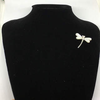 ホワイトゴールドと白蝶貝のトンボ型ペンダントブローチ 中型