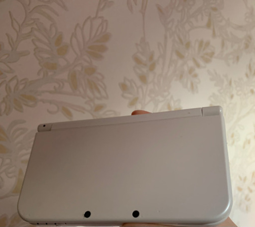 3DS LL  ホワイト 不備なく動きます！