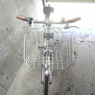 自転車中古 EASTBOY 外装6段変速 オートライト カゴ鍵付き タイヤ700×35C
