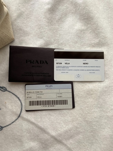 本日のみ大特価！！PRADA ショルダーバッグ