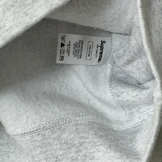 supreme 人気 パーカー