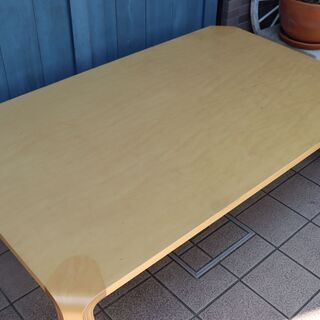 天童木工(TENDO)のロングセラー商品、乾三郎のメープル材 座卓です ...