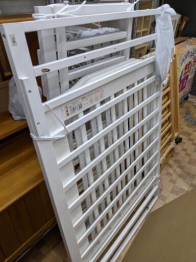 ラインのお友達追加で3%off美品❗ベビーベッド カトージ 白 02160F 自社配送時代引き可※現金、クレジット、スマホ決済対応※【3ヶ月保証★送料に設置込】