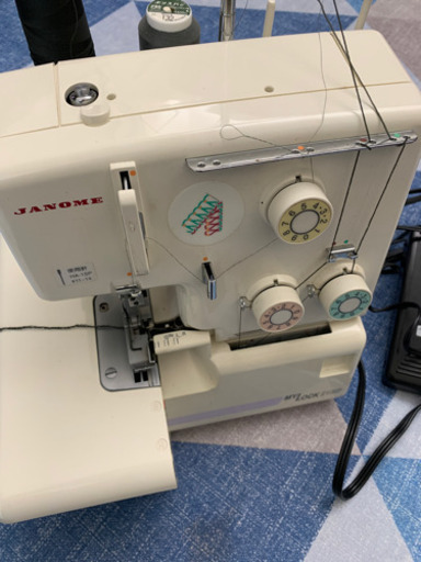 ジャノメ　ロックミシン