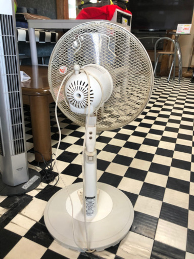 【リサイクルショップ八光　田上店】[山善] 30cmリビング扇風機 (押しボタンスイッチ)(風量3段階) タイマー付 ホワイト YLT-C30(W)