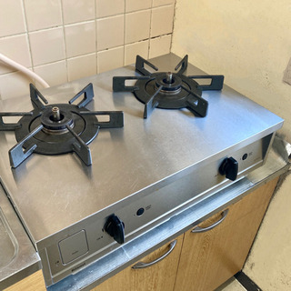 お譲り先決まりました】バーモガスコンロ・ダイソンクリーナーセット