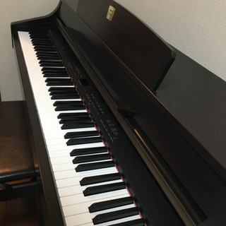 ヤマハ電子ピアノ　CLP330