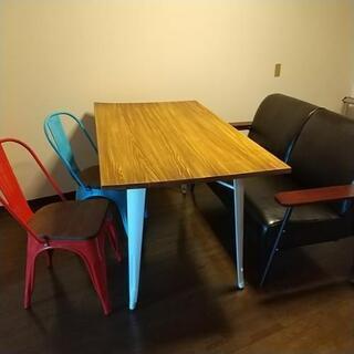 とーっても美品。個性派ダイニングセット