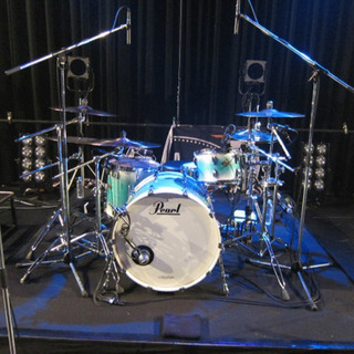 【Pearl ドラムセット】スタンド、ケース付き