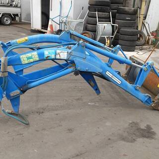 イセキ ドッキングローダ LOAD MASTER LAD-TA207