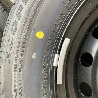  新車外し ハイエース タイヤ ホイール 4本 キャップ付き 195/80R15 21年製造