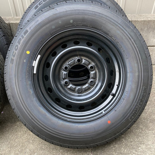  新車外し ハイエース タイヤ ホイール 4本 キャップ付き 195/80R15 21年製造
