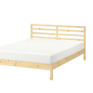 IKEAの無垢材ベッド　クイーンサイズ（160cmｘ200cm)　