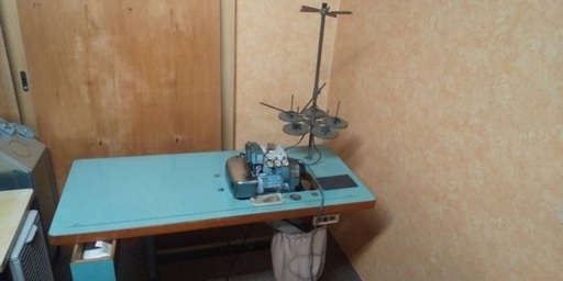 工業用ロックミシン【⠀取りに来ていただける方限定】神戸市長田区 工業用ロックミシン【⠀取りに来ていただける方限定】神戸市長田区