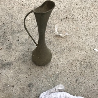 花瓶？金属