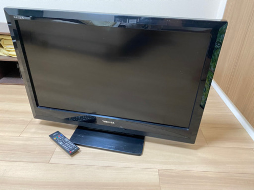 TOSHIBA 液晶カラーテレビ　32 V型　ブラック