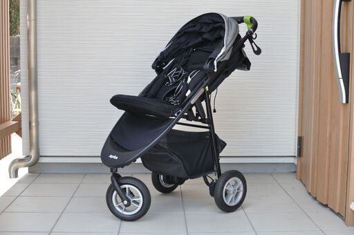 値下げ aprica　スムーヴ　プレミアムベビーカー　美品  新品シート付き