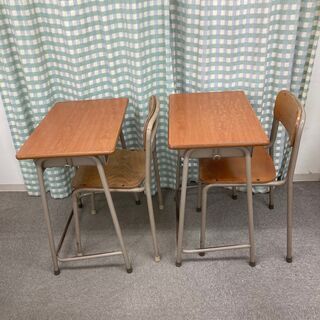 学校の机と椅子２セット「０１０番」