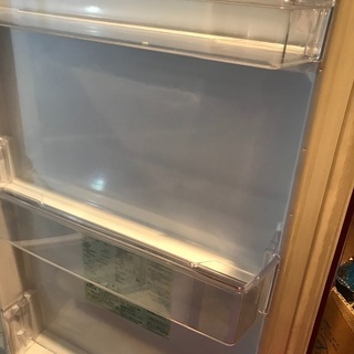 【値下げ】［使用約一年］AQUA2ドア冷蔵庫ルージュ184L