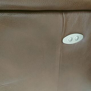 ニトリ｜NATUZZI｜Z-637｜牛革｜3人掛本革電動リクライニングソファ