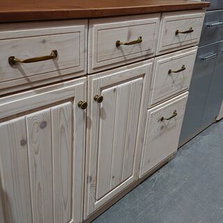 ニトリ｜SINAMO｜3枚扉キッチンボード