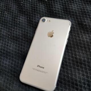送料無料・バッテリー97%】iPhone 7 シルバー 32 GB SIMフリー