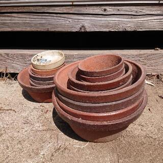 陶器の植木鉢 大小いろいろ