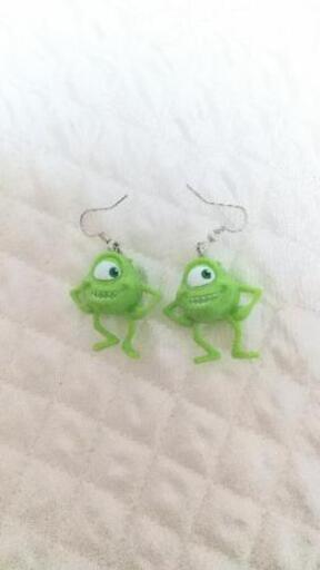 モンスターズインク マイク ピアス イヤリング キャラクター アクセサリー ディズニー こども おもちゃ みーちゃん 野町の服 ファッションの中古 古着あげます 譲ります ジモティーで不用品の処分