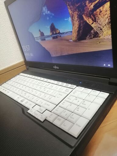 富士通 2017年モデル 高性能第6世代Core i3搭載 現行規格DDR4メモリ4G