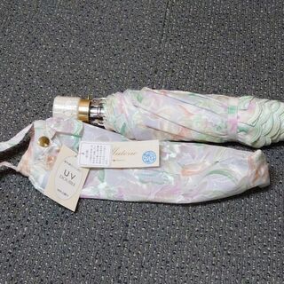 刺繍がきれいなケース付きUV加工日傘　MOONBAT　日本製未使用品