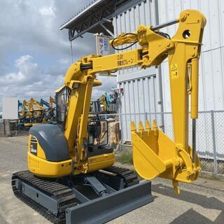 コマツ PC38UU-5 AC 4tクラス 4wayマルチ アームクレーン 0.9t吊り