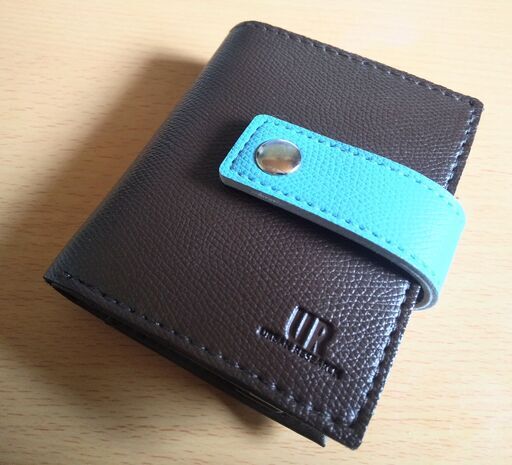 Urban Research メンズ 革製二つ折り財布 ブラウン Village R 君津の小物 財布 の中古 古着あげます 譲ります ジモティーで不用品の処分