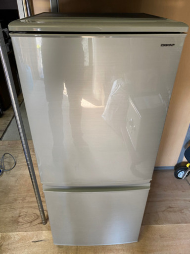 SHARP 2017年製 137L冷蔵庫