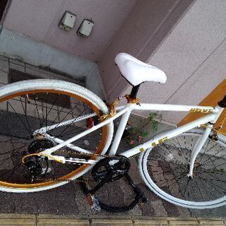 超美品L.I.G MOVE 700c クロスバイク アルミ/7speed/ホワイトxゴールド
