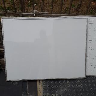 【ネット決済・配送可】ホワイトボード　120×90cm