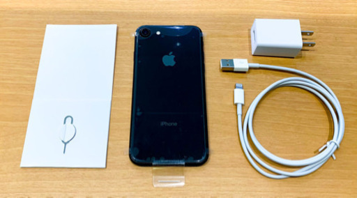 iPhone 8 リファービッシュ品　¥25000(税込) 14250円