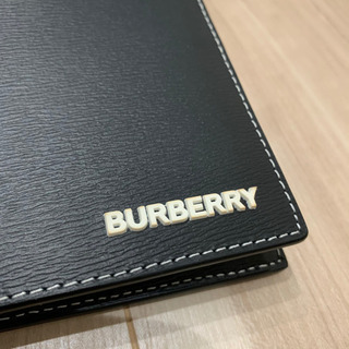 バーバリー　二つ折り財布　美品