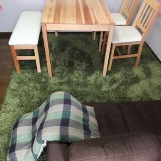 ソファーラグマットダイニングテーブル3点セット